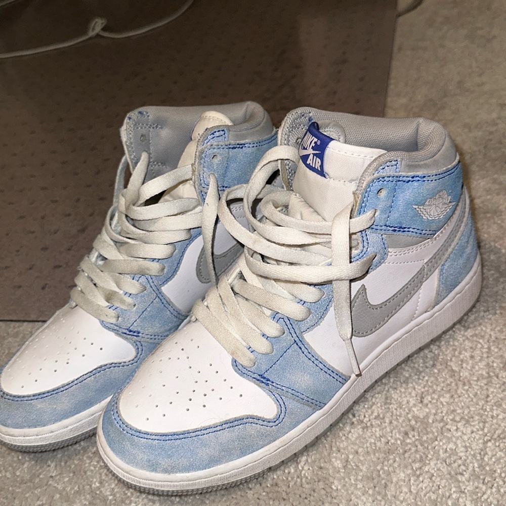 COPY - 2021 Air Jordan 1 Retro High OG ‘Hyper Royal’ 6.5Y women’s 8